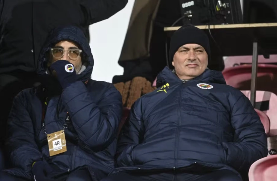Mourinho đứt mạch hy vọng: Fenerbahce thắng 2-0 nhưng vẫn bị loại